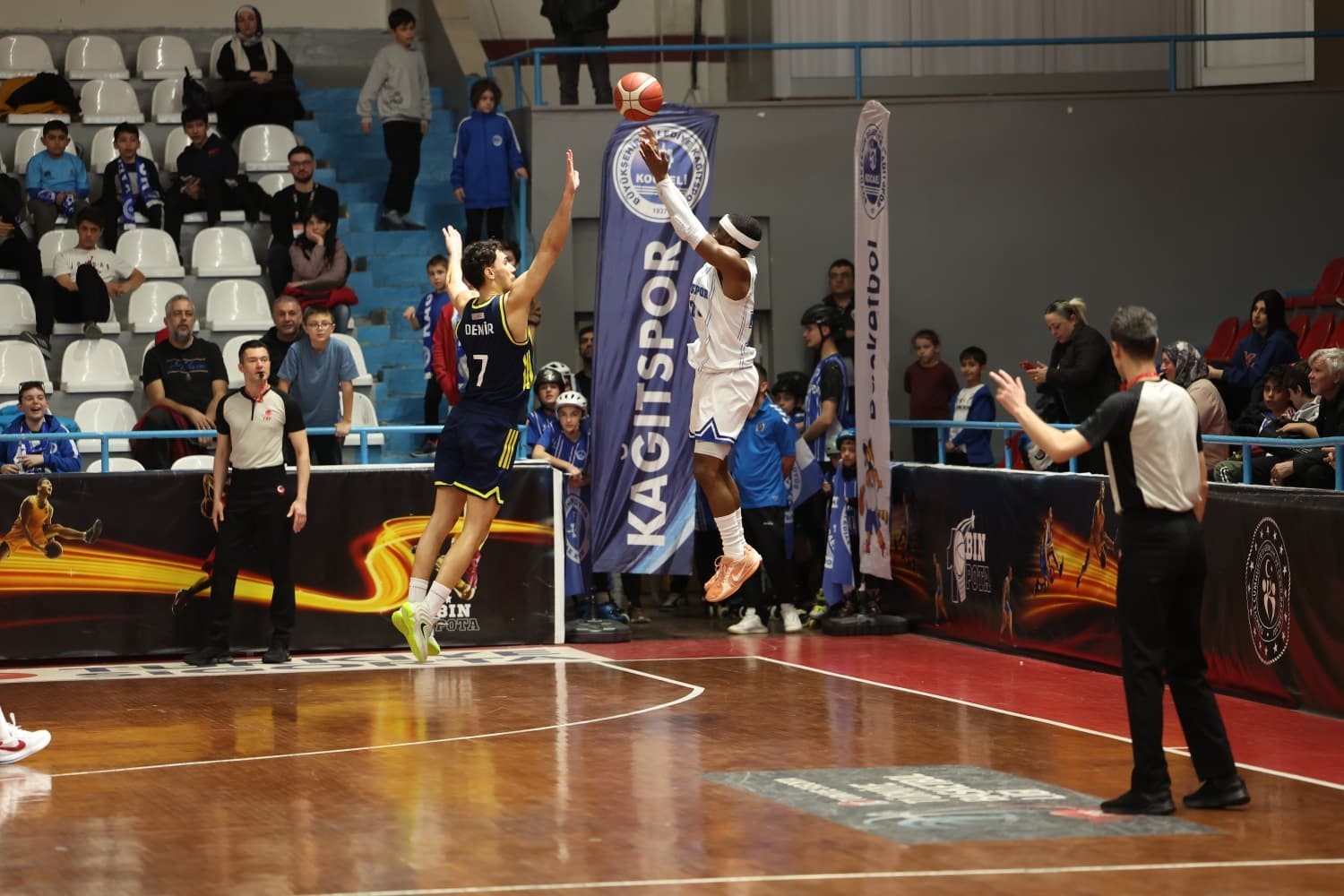 turkiye basketbol ligi kocaeli bsb kagitspor 73 fenerbahce koleji 84 2 vf7UAjli