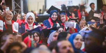 turkiye-burslari-dunyaya-2-bin-800-yeni-gonul-elcisi-kazandirdi-vZms2bhF.jpg