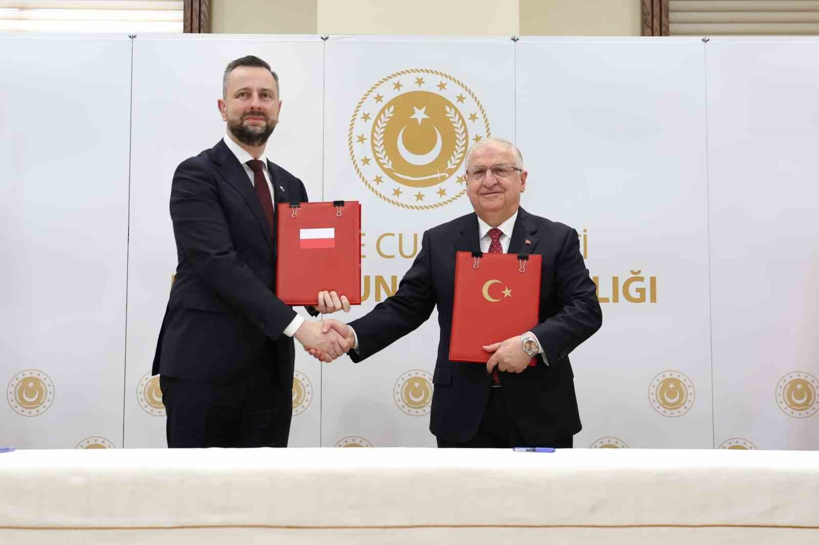 turkiye cumhuriyeti hukumeti ile polonya cumhuriyeti hukumeti arasinda savunma alaninda is birligi anlasmasi imzalandi 5ebenXEC