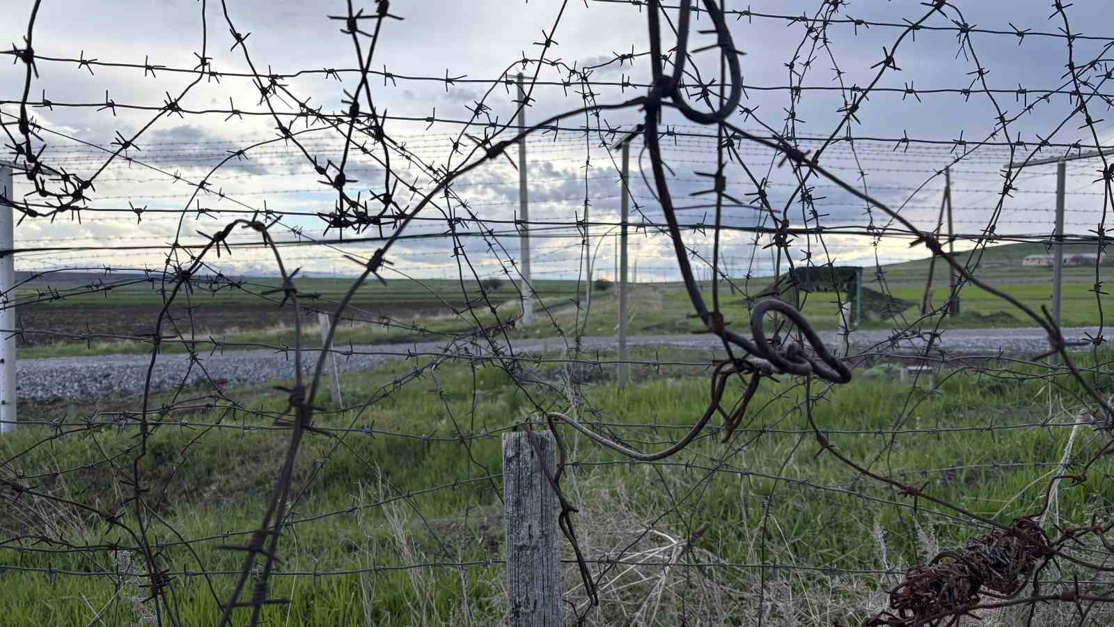 turkiye ermenistan normallesme sureci devam ederken turk gazeteciler acilmasi beklenen gumru sinirinda 2 CKzDm9gc
