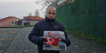 turkiye-gazetesi-dagiticisindan-duygulandiran-hareket-LHWaREG3.jpg