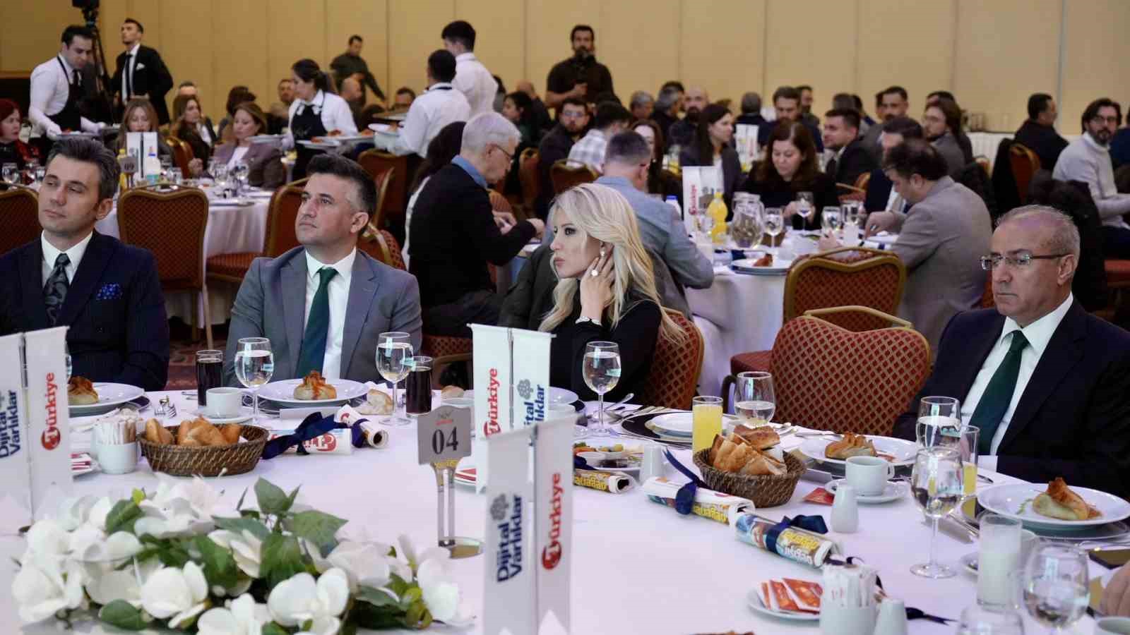 Türkiye Gazetesi ve İhlas Medya Dijital Varlıklar, sektör temsilcilerini iftar programında buluşturdu 4 turkiye gazetesi ve ihlas medya dijital varliklar sektor temsilcilerini iftar programinda bulusturdu 0 wVyHnu6C