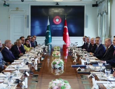 turkiye-ile-pakistan-heyeti-calisma-yemegi-TzhtebYk.jpg