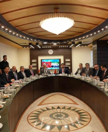 turkiye-ile-suriye-arasinda-saglik-ve-tip-bilimleri-alaninda-is-birligi-anlasmasi-imzalandi-sDAFQUgT.jpg