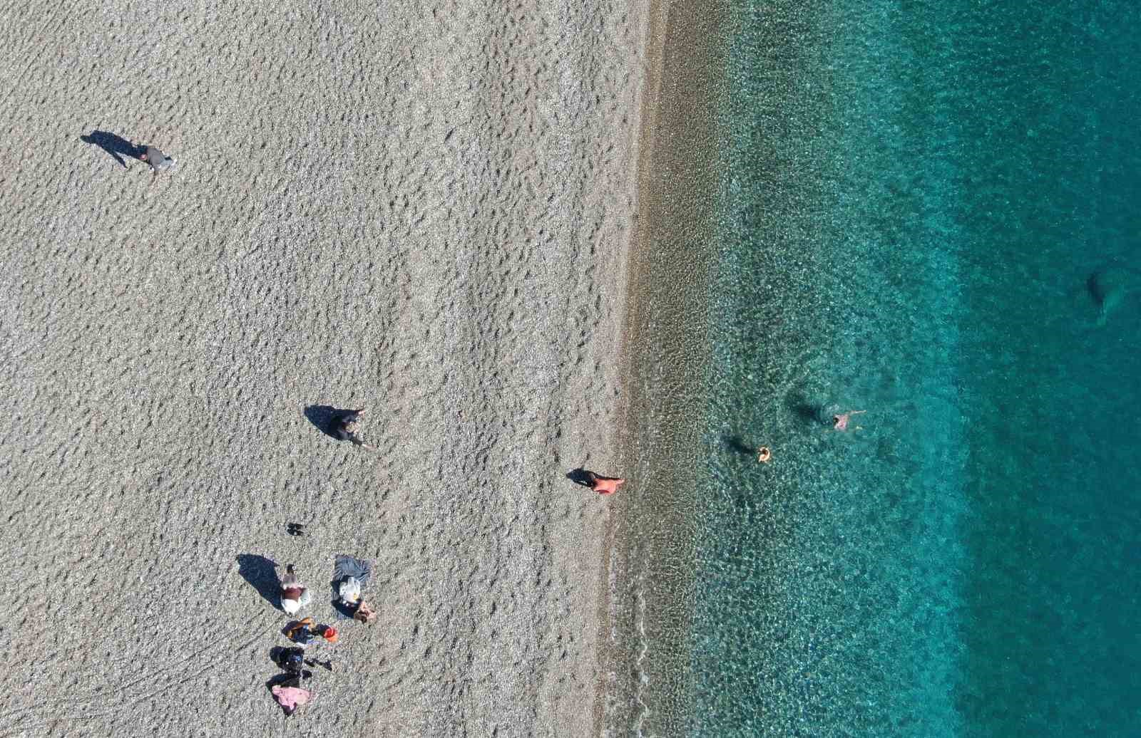 turkiye karla mucadele ederken antalyada deniz sefasi 1 le8Rc58Z