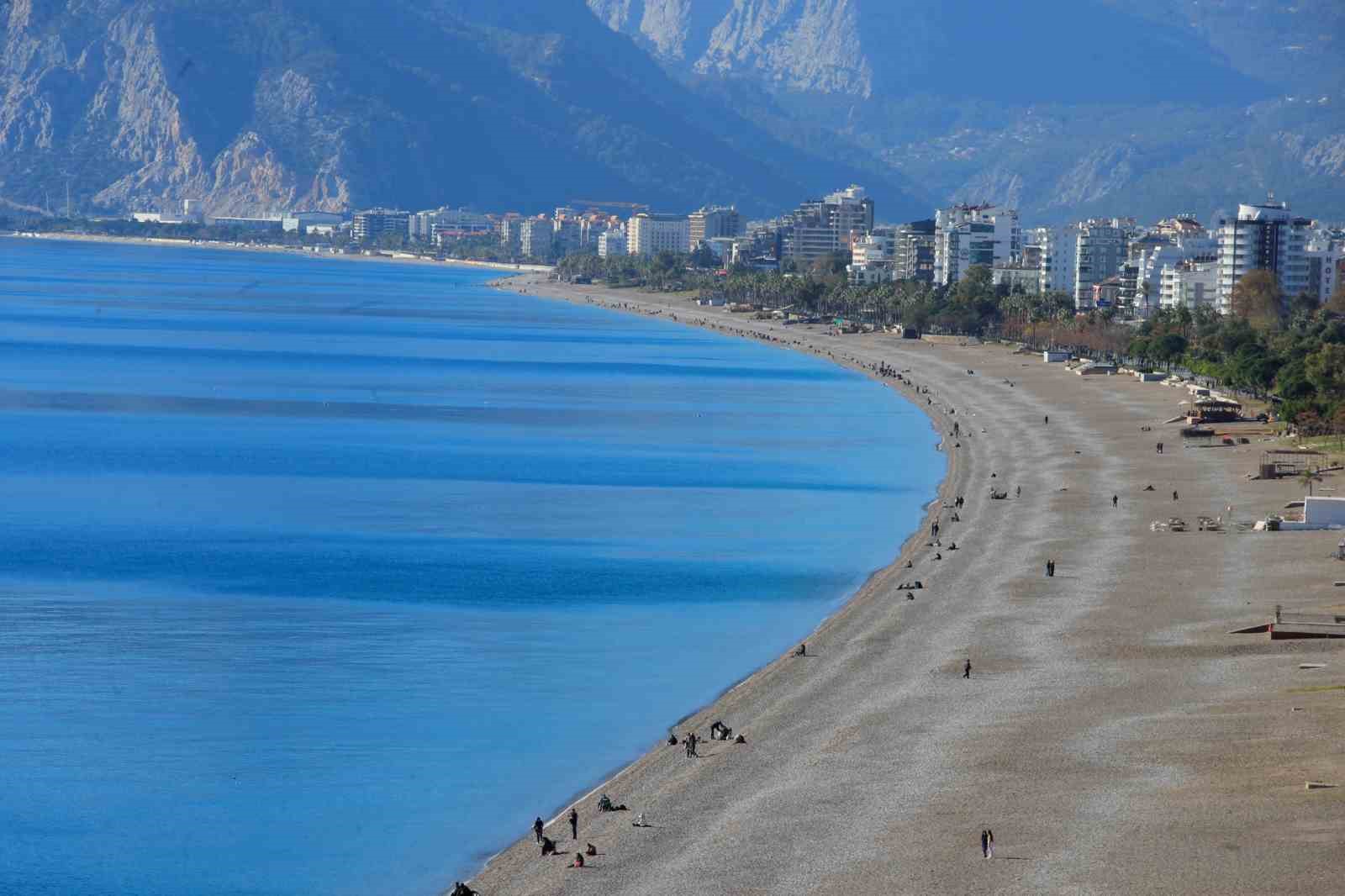 turkiye karla mucadele ederken antalyada deniz sefasi 5