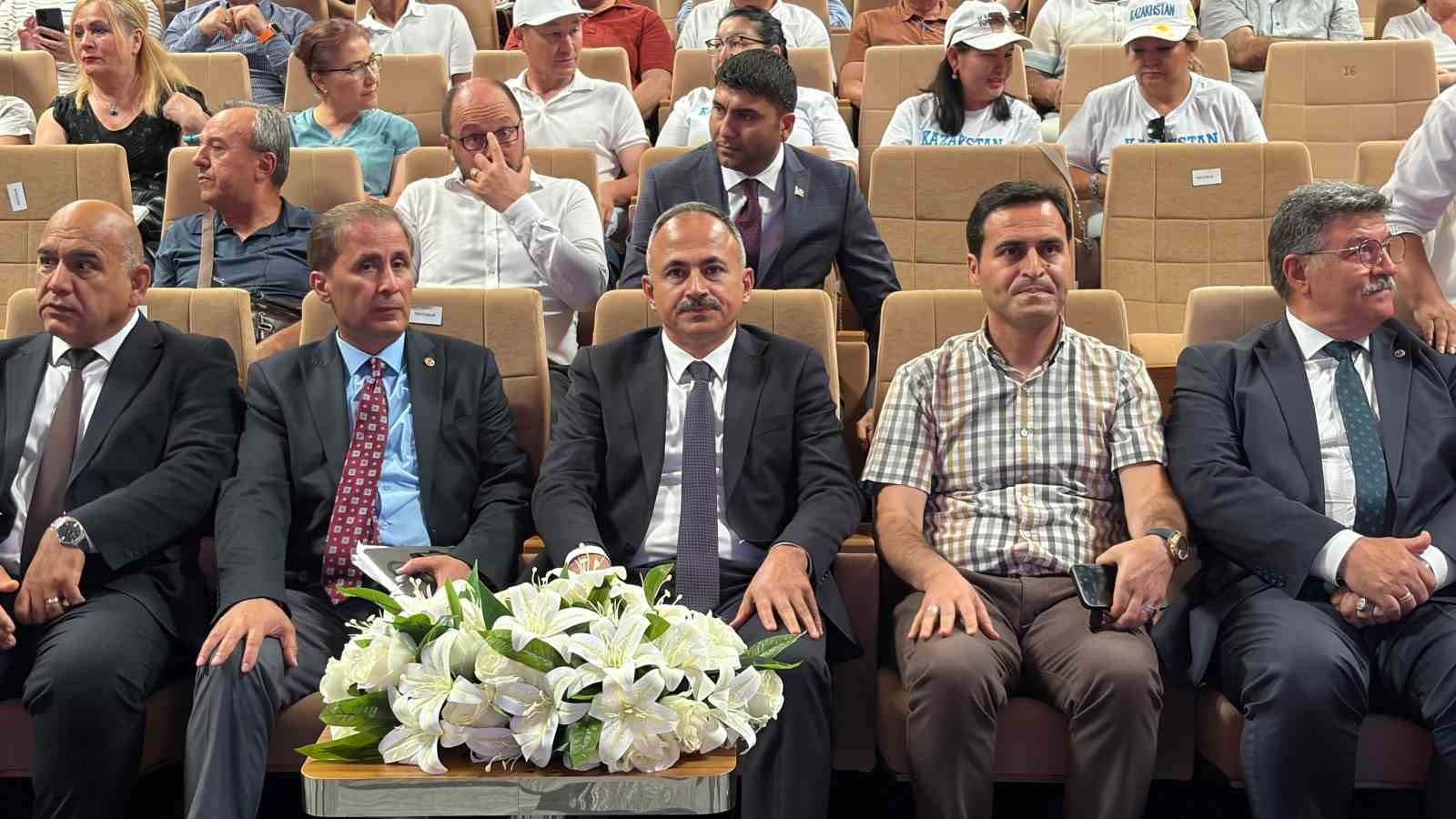 Türkiye-Kazakistan dostluğu halk oyunlarıyla sahneye taşındı 5 turkiye kazakistan dostlugu halk oyunlariyla sahneye tasindi 1 FvynaJC8