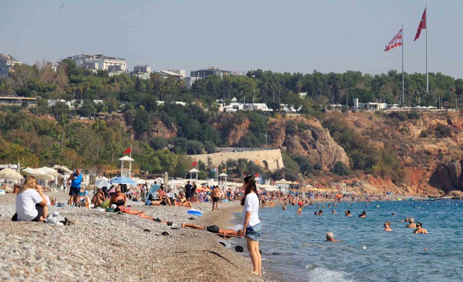 turkiye kisi yasarken antalyada yazdan kalma gunler devam ediyor 2 1lJsA6Cv