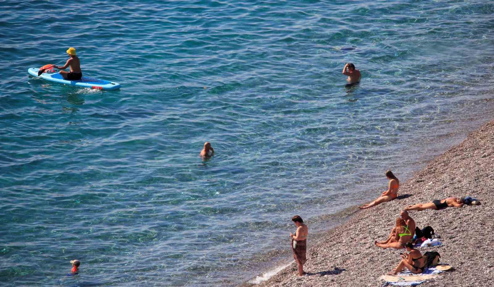 turkiye kisi yasarken antalyada yazdan kalma gunler devam ediyor 3 TrYTyQOi