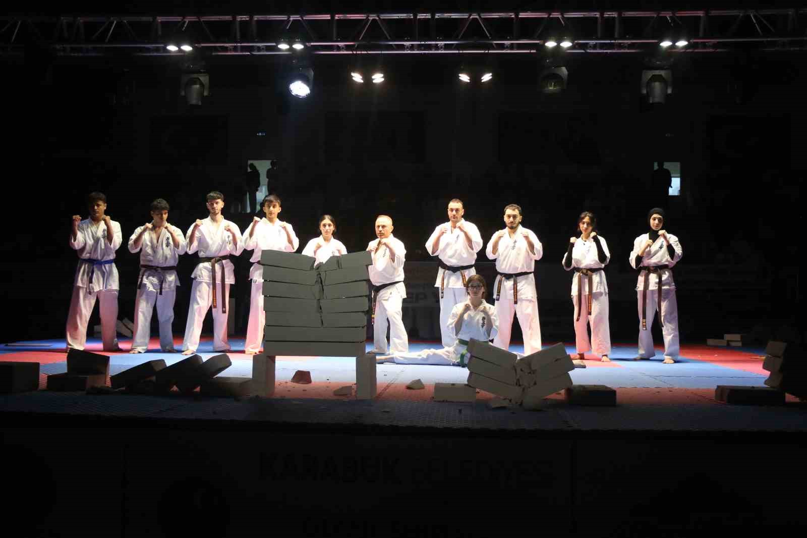 turkiye kyokushin stil karate sampiyonasi karabukte basladi 0 WQGDgwP6