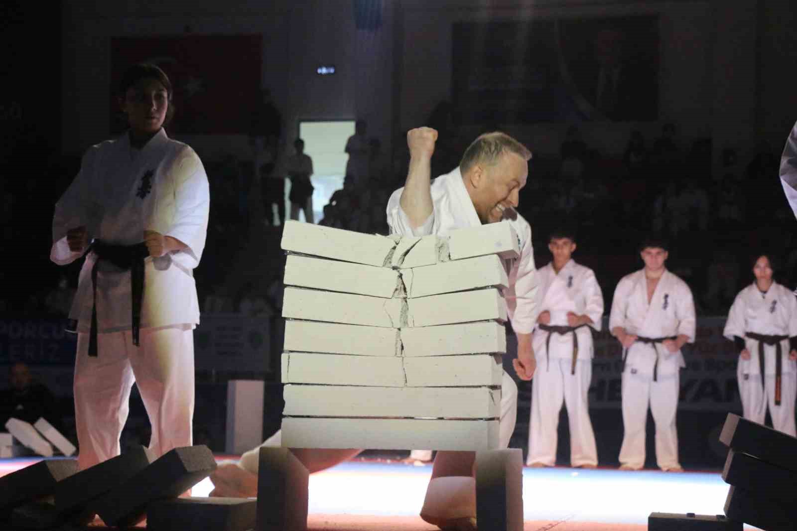 turkiye kyokushin stil karate sampiyonasi karabukte basladi 1 WhhF13eL