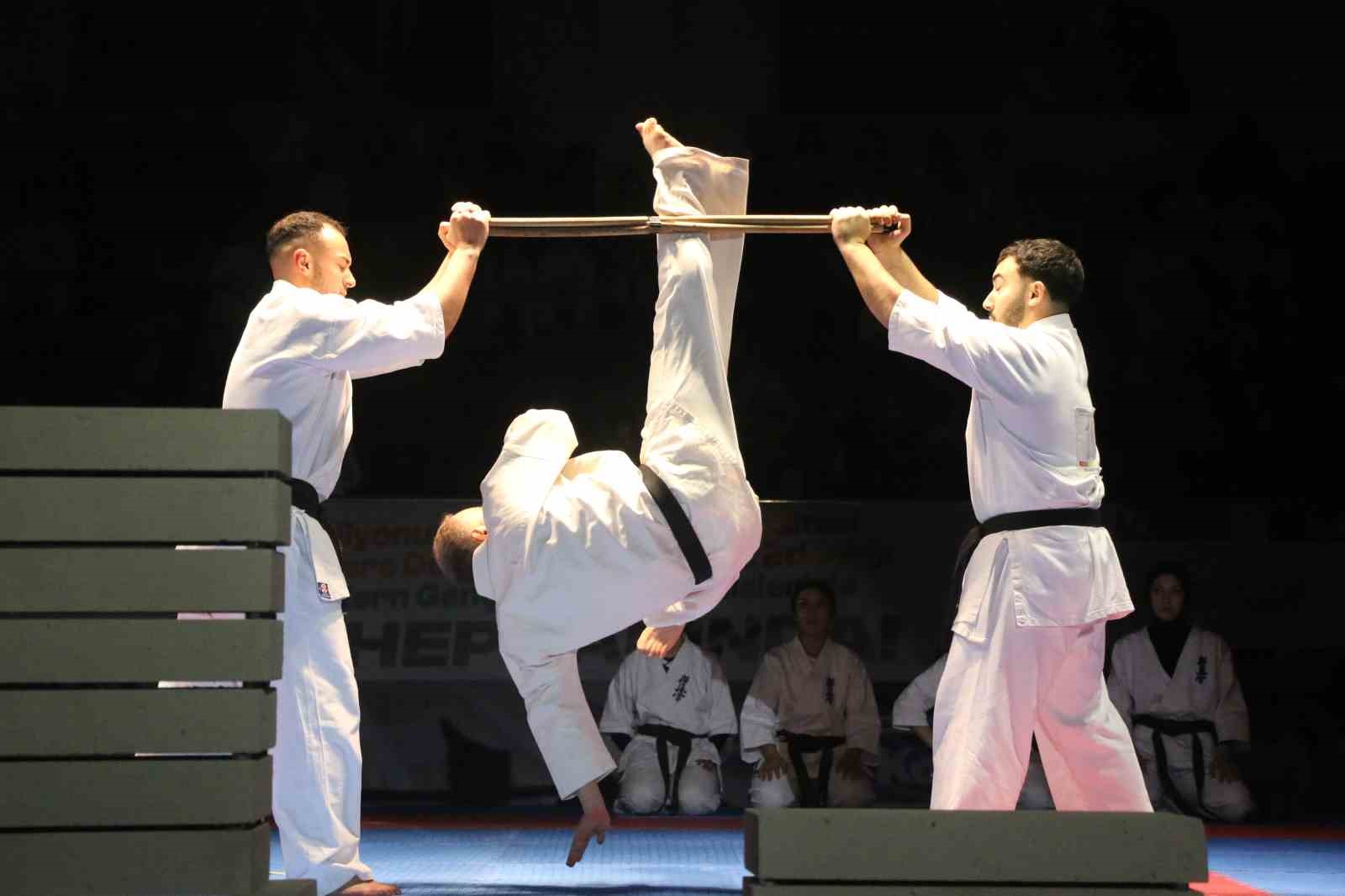 turkiye kyokushin stil karate sampiyonasi karabukte basladi 4 DgfRJ1c5