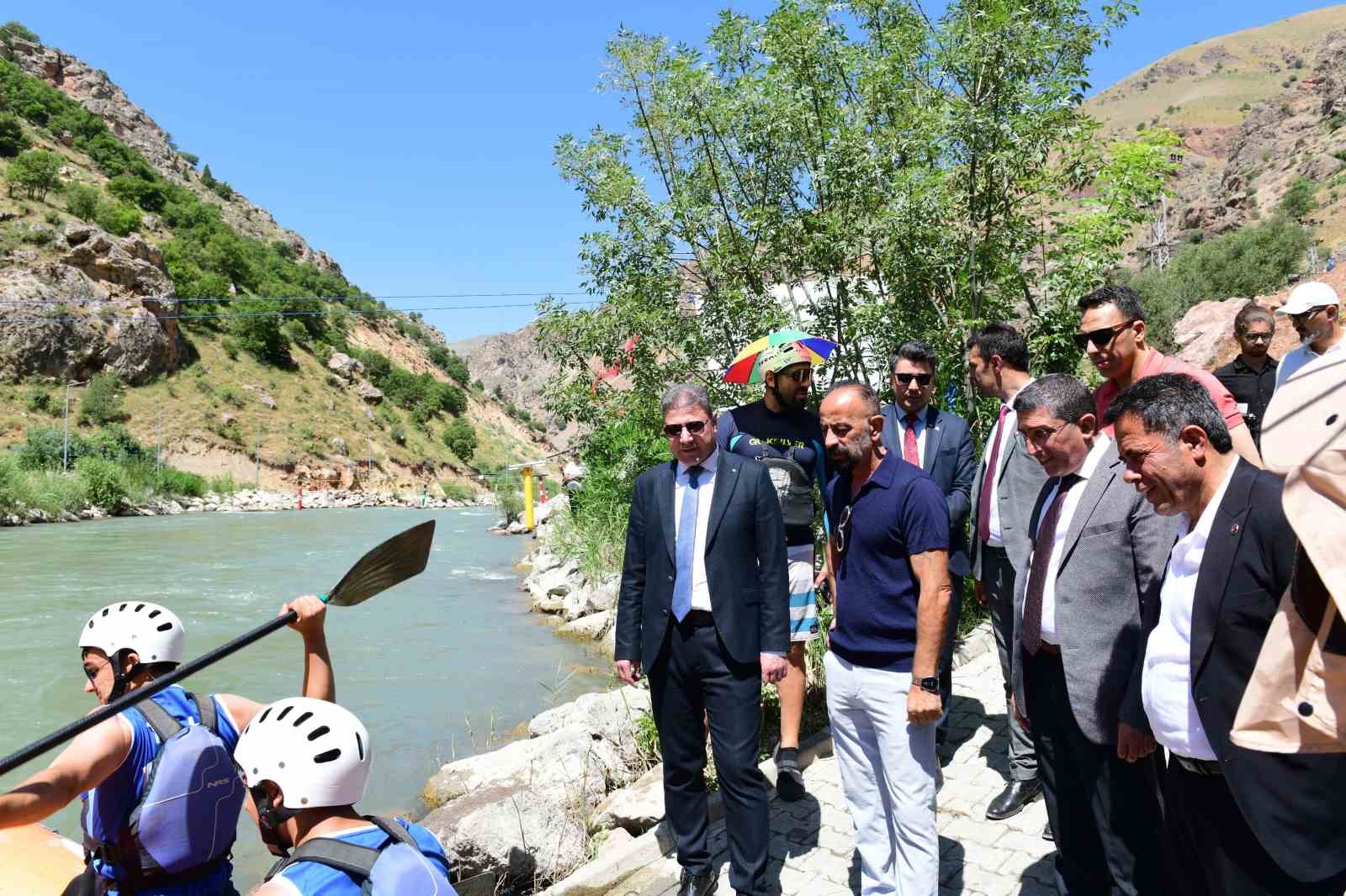 turkiye rafting sampiyonasi 3 ayak yarislari vanda basladi 4 DYSujaB6