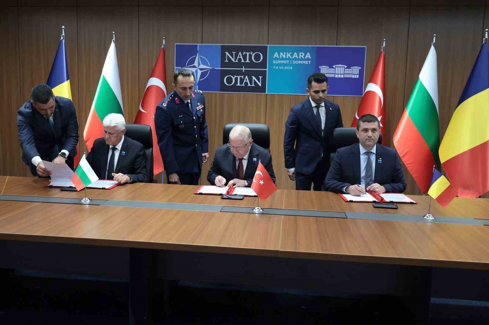 Türkiye, Romanya ve Bulgaristan arasında Karadeniz ile ilgili anlaşma imzalandı 6 turkiye romanya ve bulgaristan arasinda karadeniz ile ilgili anlasma imzalandi 2 v4IOys2K