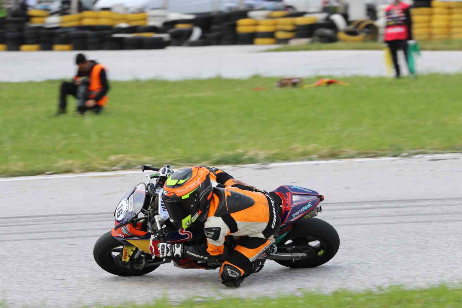 turkiye supermoto sampiyonasi ve fim motomini turkiye serisinde sezonun 2 ayagi usakta yapildi 1 gFnk8yPD