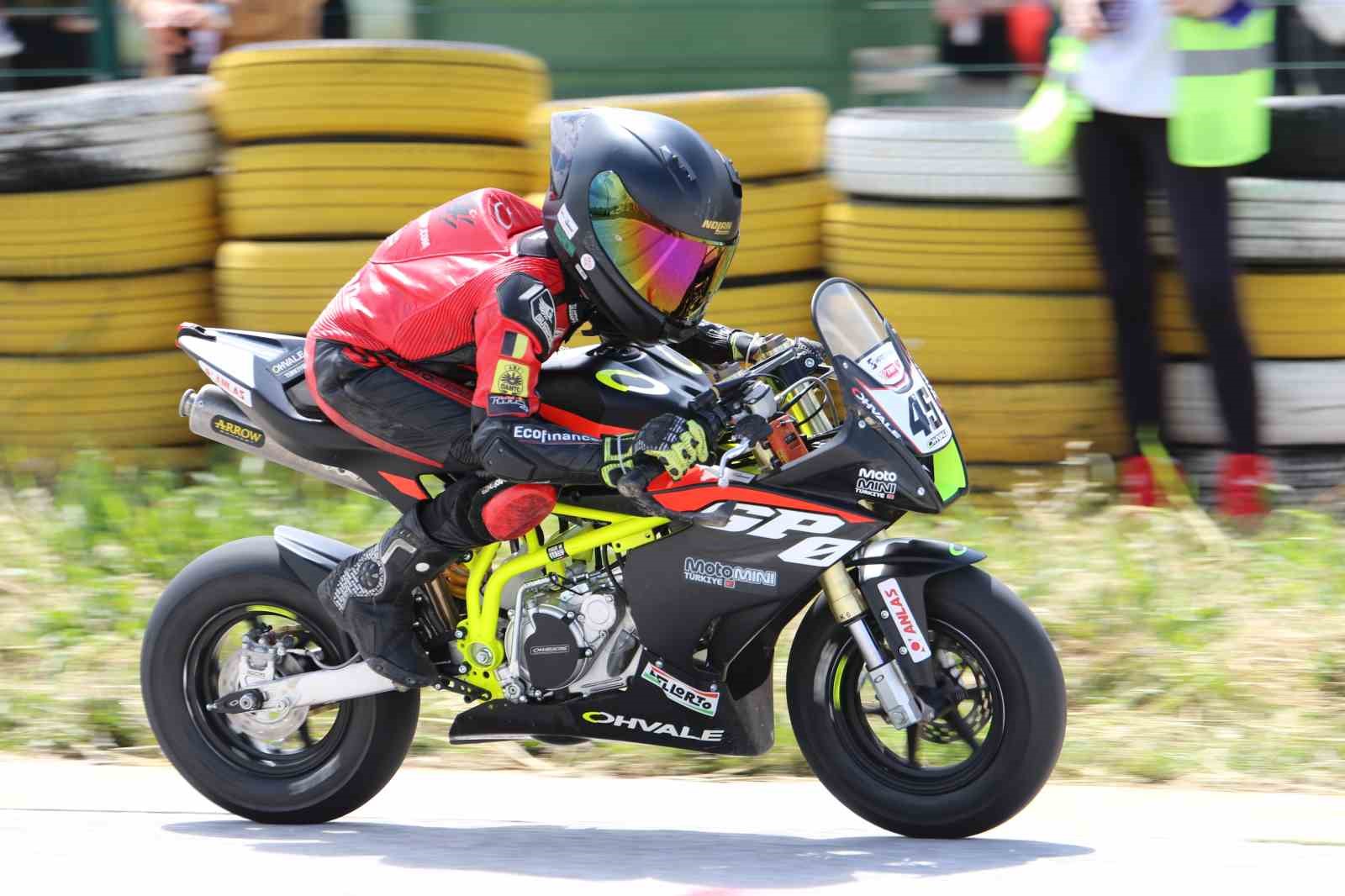 turkiye supermoto sampiyonasi ve fim motomini turkiye serisinde sezonun 2 ayagi usakta yapildi 11 m1DQIOGX