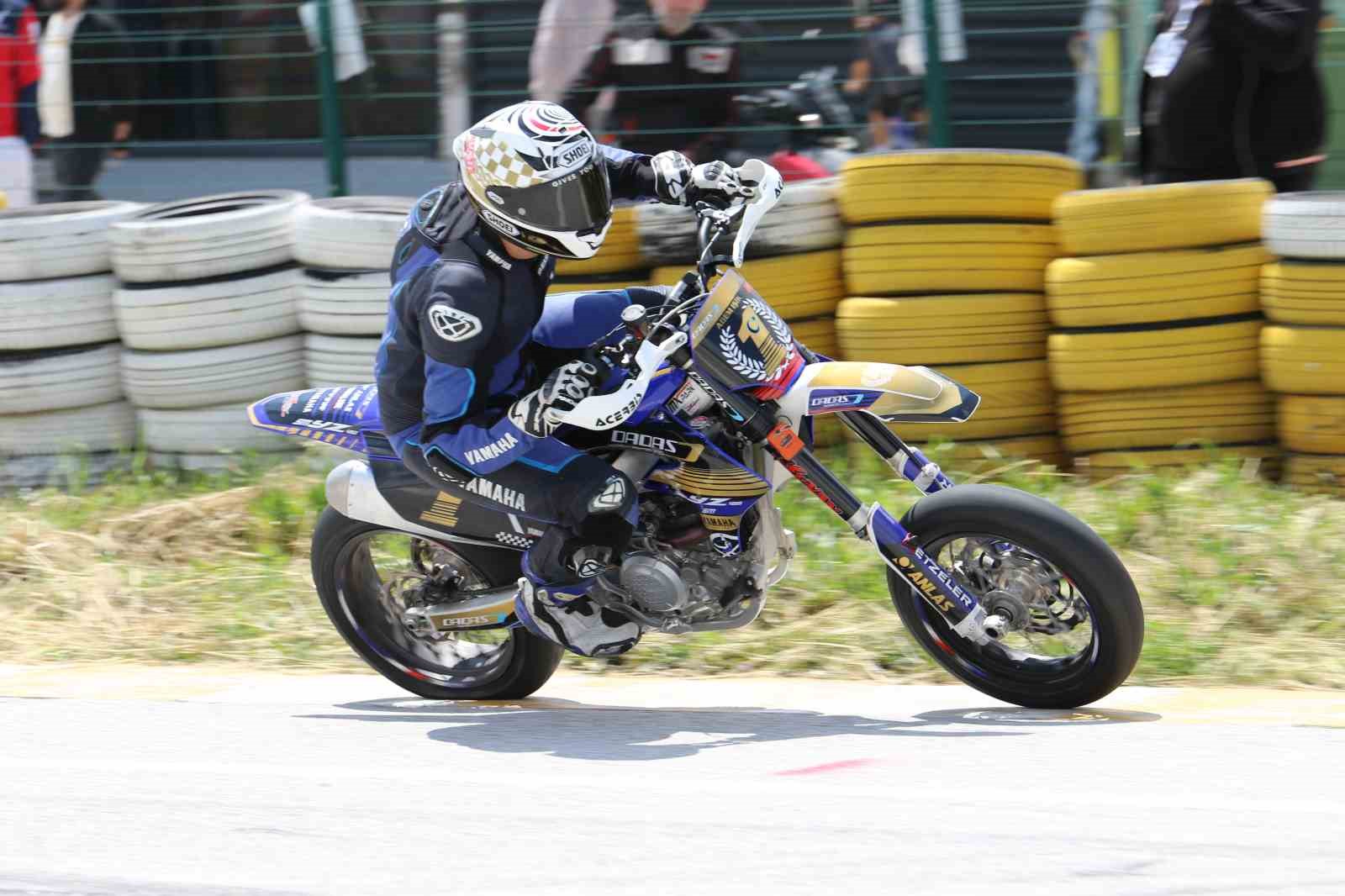 turkiye supermoto sampiyonasi ve fim motomini turkiye serisinde sezonun 2 ayagi usakta yapildi 5 AmMf3U7F