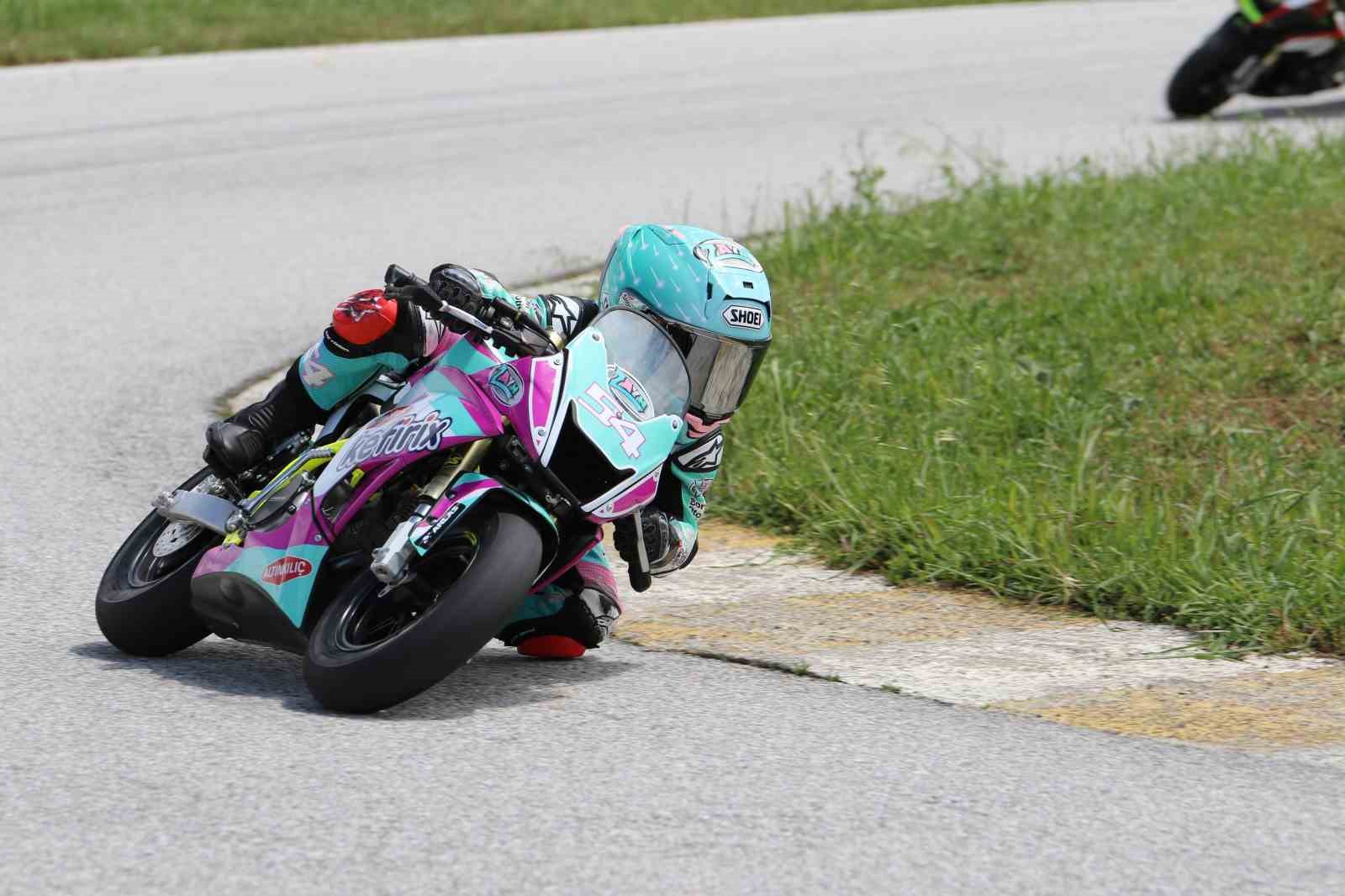 turkiye supermoto sampiyonasi ve fim motomini turkiye serisinde sezonun 2 ayagi usakta yapildi 9 9nfqst3S