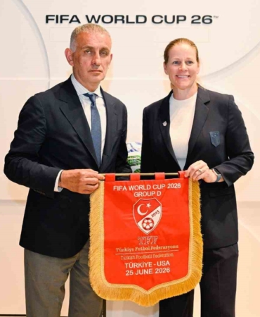 turkiye-ve-abd-futbol-federasyonu-baskanlari-bir-araya-geldi-vB68nfin.jpg