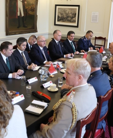 turkiye-ve-ingiltere-arasinda-eurofighter-typhoon-projesi-kapsaminda-ucaklarin-idame-ve-isletmesine-yonelik-teknik-1QOKeVlw.jpg