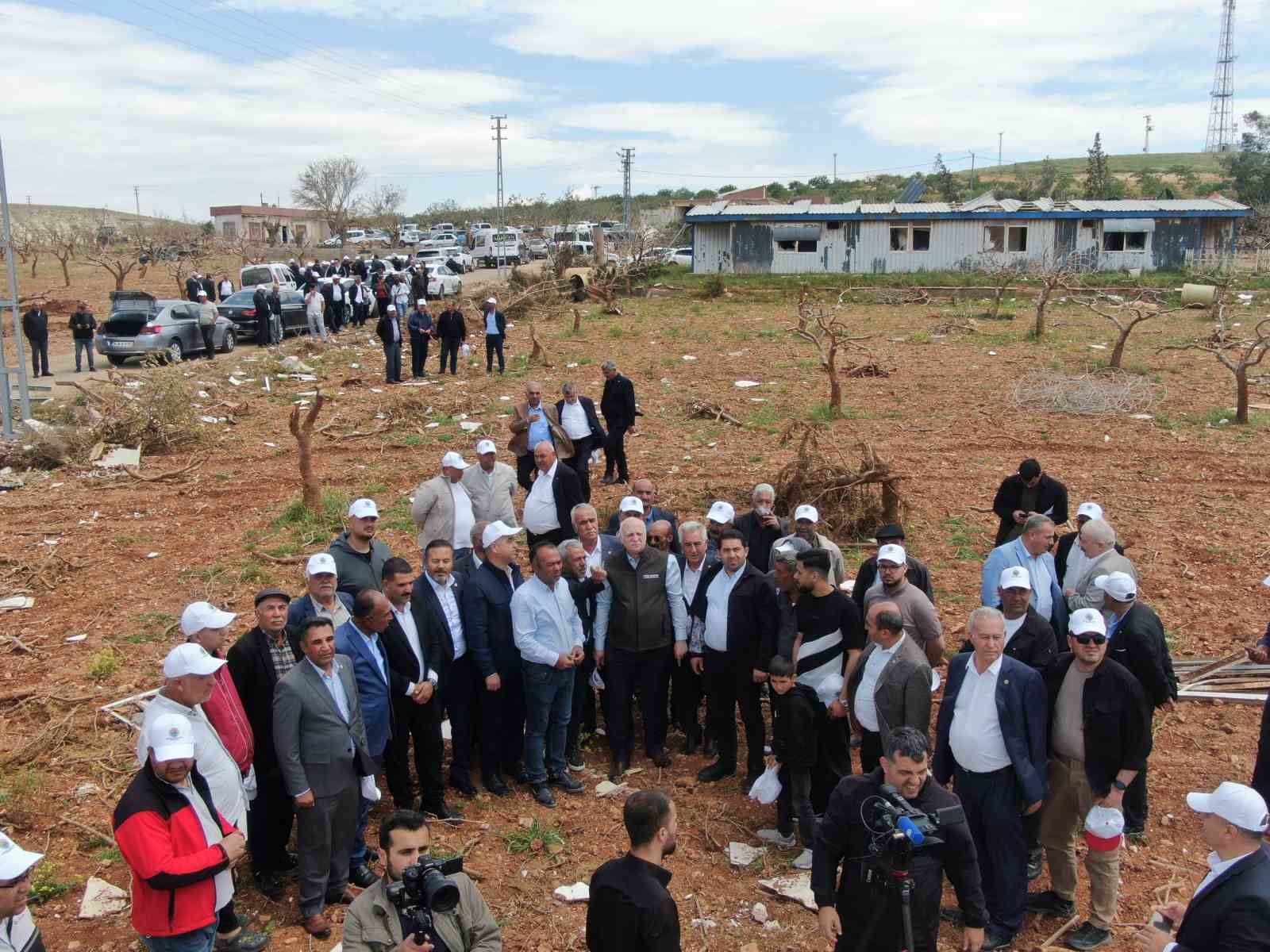 turkiye ziraat odalari birligi genel baskani bayraktardan zarar goren ciftcilere ziyaret 0 4MjKNsyR
