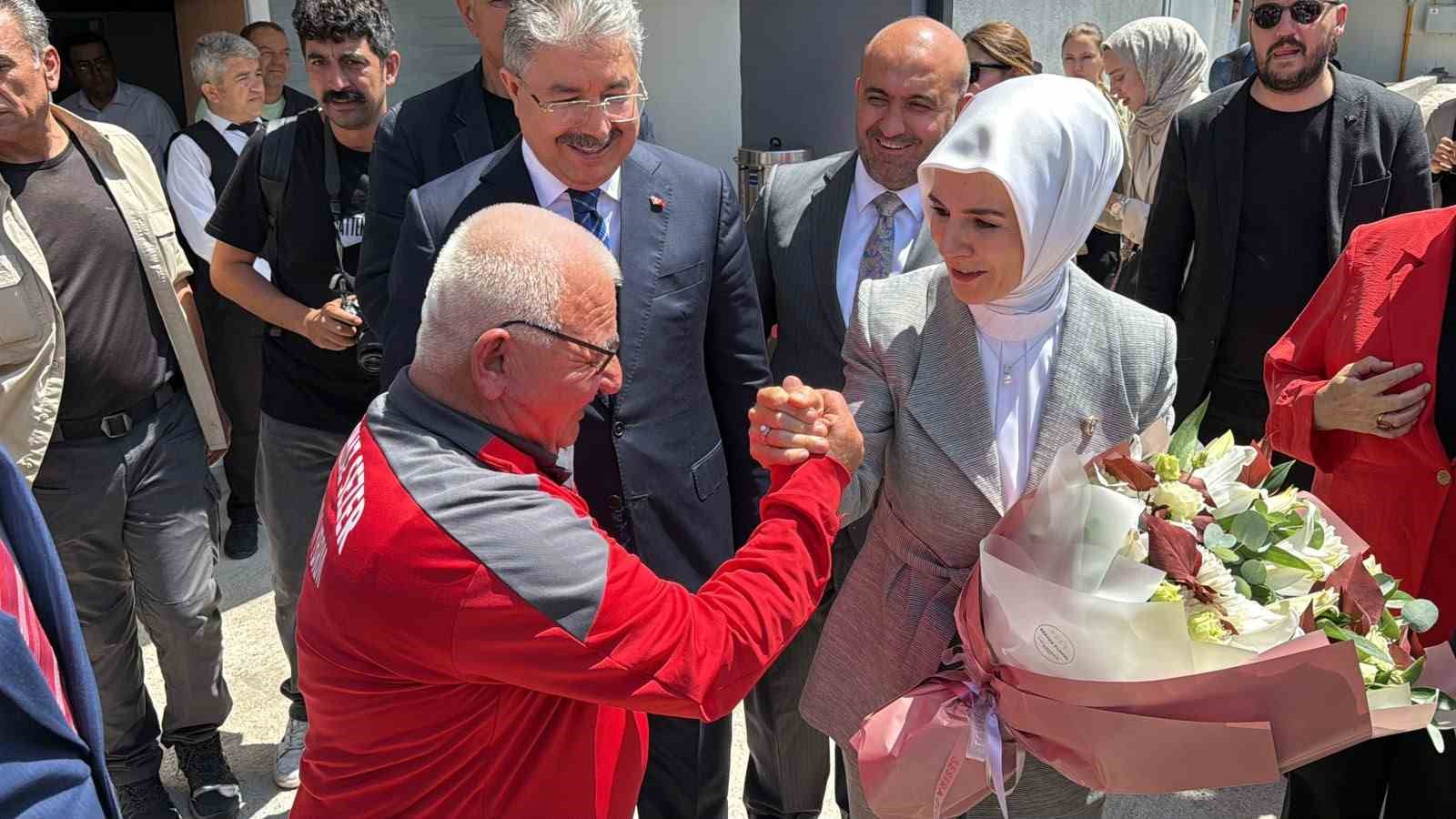 Türkiye’de bir ilk olan Fethi Yılmaz Sezer Aktif Yaşam Merkezi hizmete açıldı 14 turkiyede bir ilk olan fethi yilmaz sezer aktif yasam merkezi hizmete acildi 10 Mg15PCwq