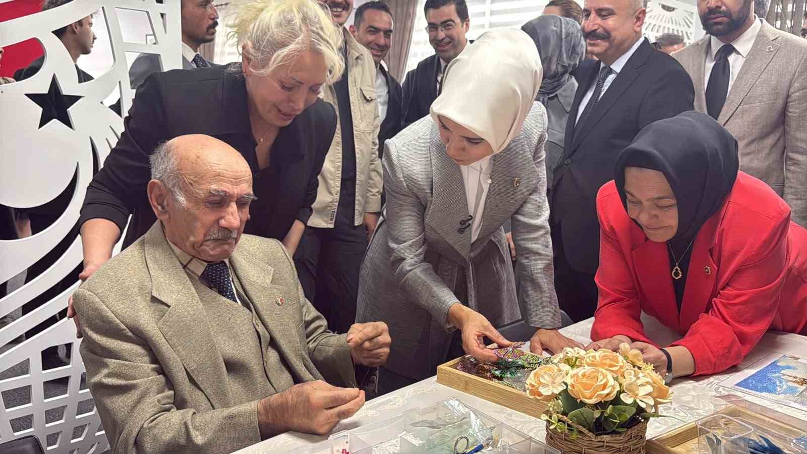 Türkiye’de bir ilk olan Fethi Yılmaz Sezer Aktif Yaşam Merkezi hizmete açıldı 15 turkiyede bir ilk olan fethi yilmaz sezer aktif yasam merkezi hizmete acildi 11