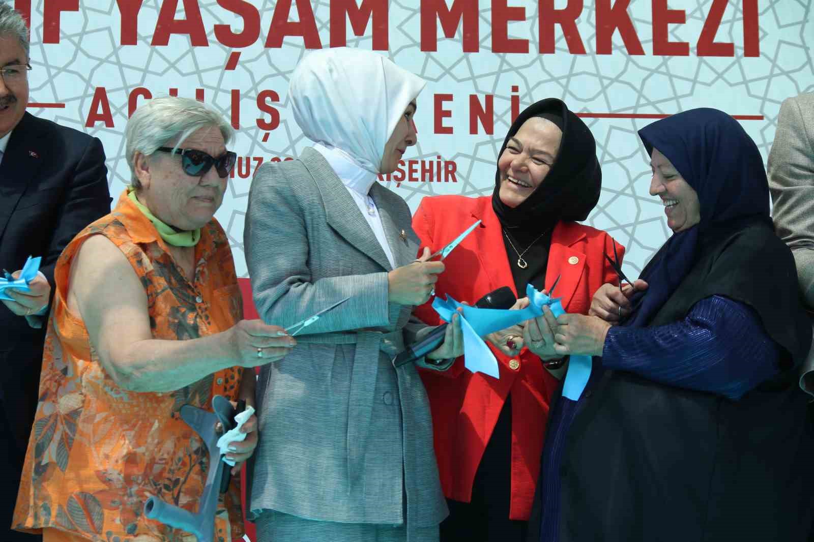 Türkiye’de bir ilk olan Fethi Yılmaz Sezer Aktif Yaşam Merkezi hizmete açıldı 8 turkiyede bir ilk olan fethi yilmaz sezer aktif yasam merkezi hizmete acildi 4 DXW5YiL4