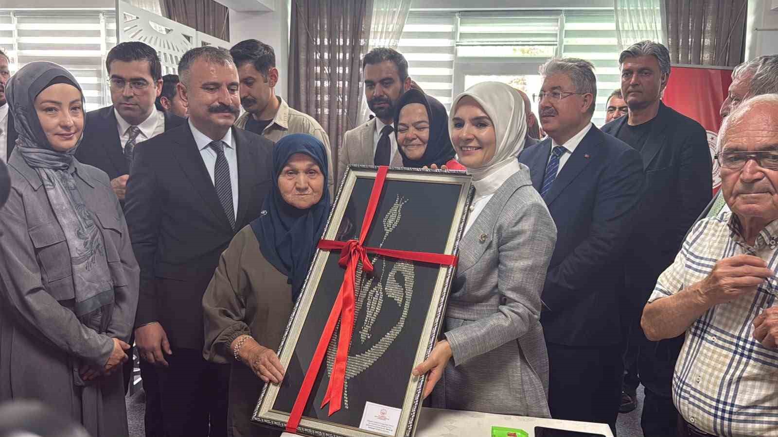 Türkiye’de bir ilk olan Fethi Yılmaz Sezer Aktif Yaşam Merkezi hizmete açıldı 11 turkiyede bir ilk olan fethi yilmaz sezer aktif yasam merkezi hizmete acildi 7 PUqRzYA4