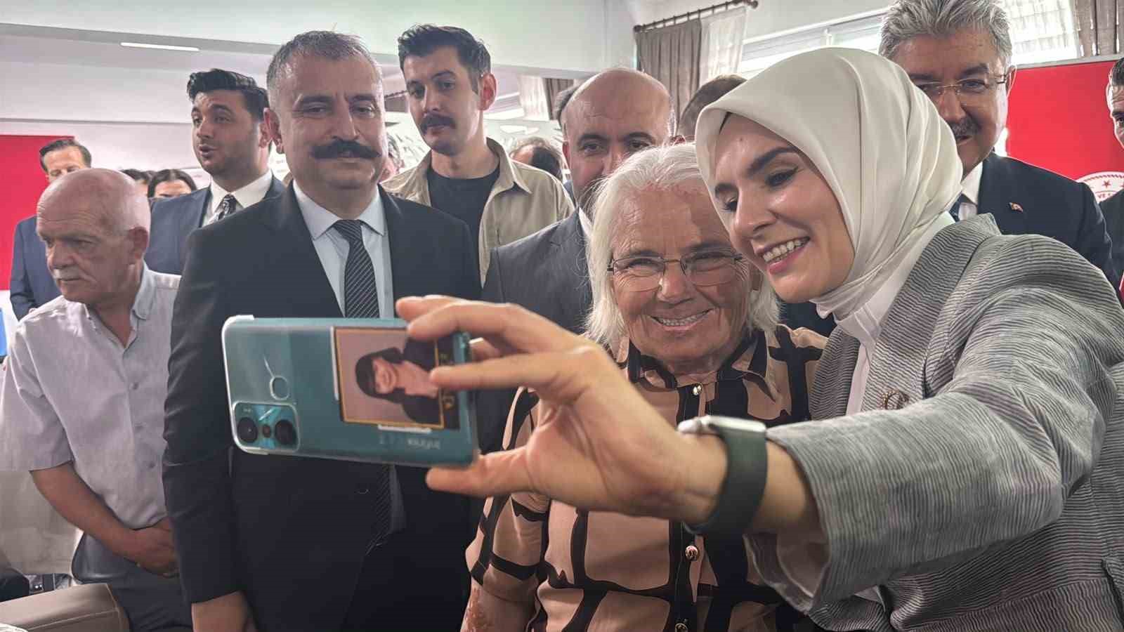 Türkiye’de bir ilk olan Fethi Yılmaz Sezer Aktif Yaşam Merkezi hizmete açıldı 12 turkiyede bir ilk olan fethi yilmaz sezer aktif yasam merkezi hizmete acildi 8 b25iUl7L