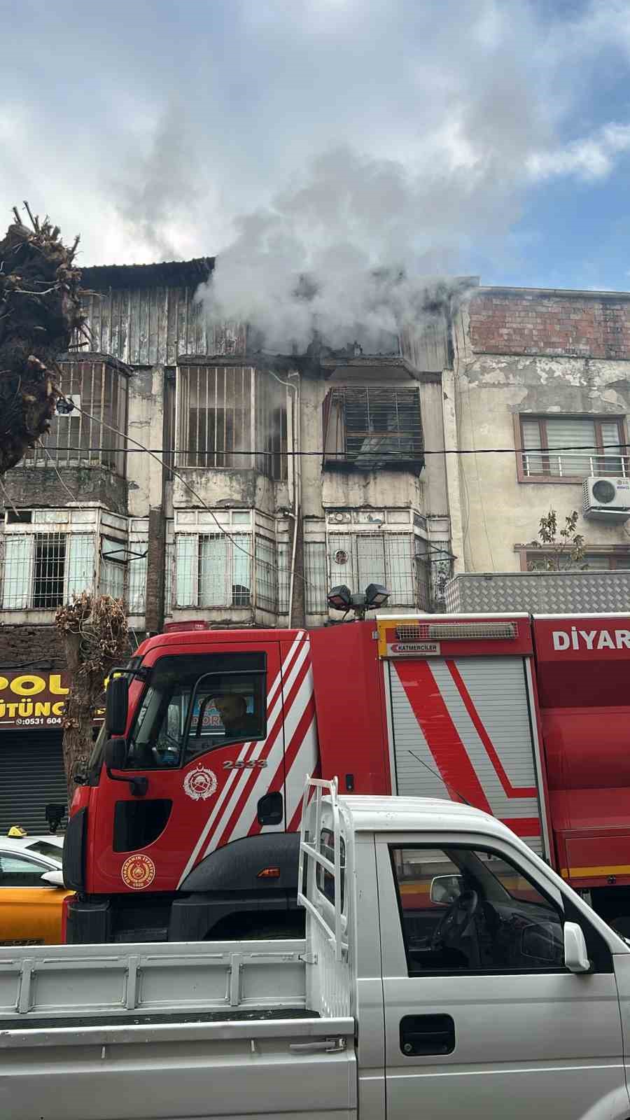 turkiyede bir ilkti diyarbakirdaki guvercin otelinde cikan yanginda 100den fazla kus telef oldu 8 LkzcSNlW