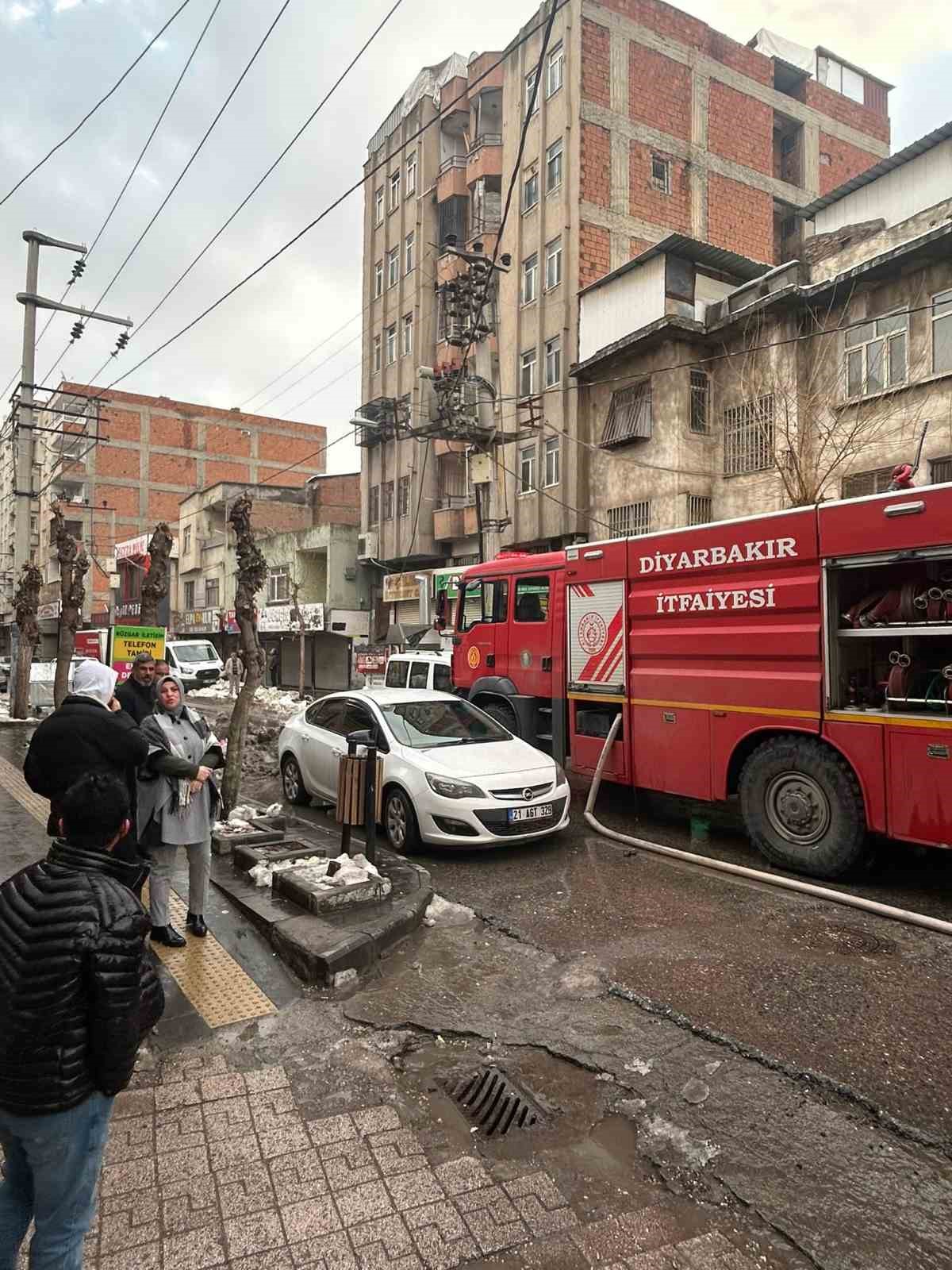 turkiyede bir ilkti diyarbakirdaki guvercin otelinde cikan yanginda 100den fazla kus telef oldu 9