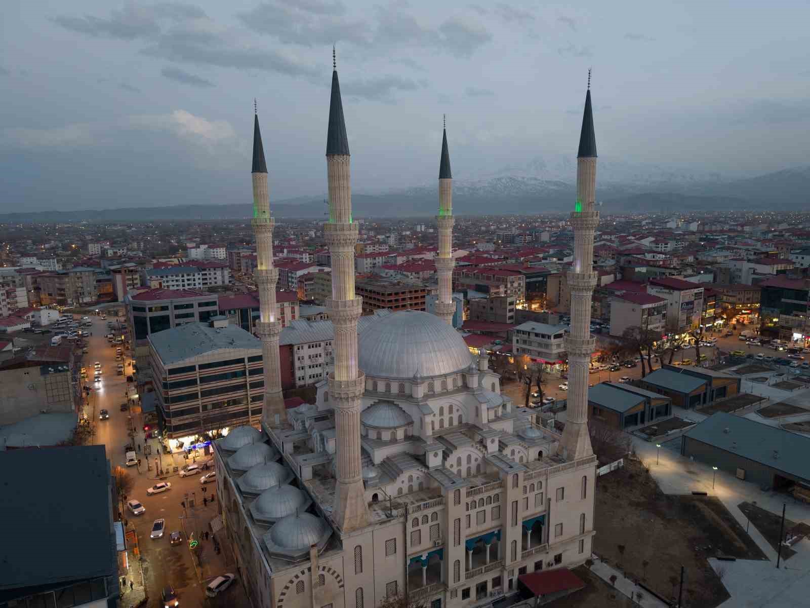 turkiyede ilk iftar igdirda yapildi 1 WYrTdPI1