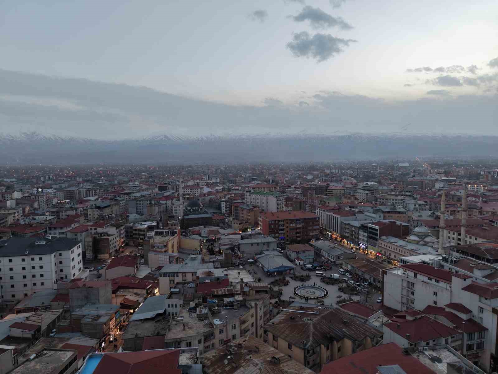 turkiyede ilk iftar igdirda yapildi 2 OPpNzaNg