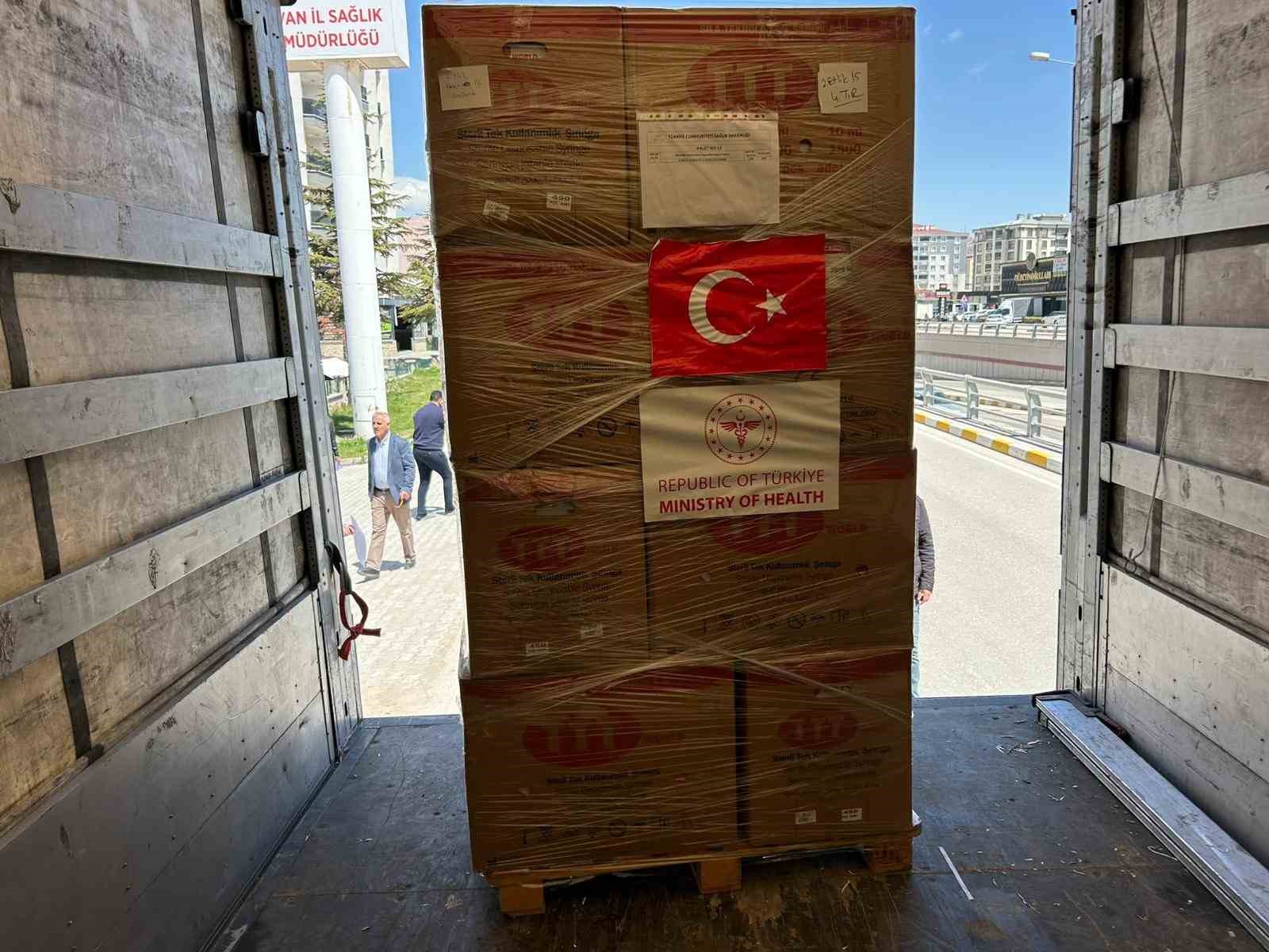 Türkiye’den İran’a sağlık desteği: Van’dan gönderilen yardım tırı sayısı 9 oldu 10 turkiyeden irana saglik destegi vandan gonderilen yardim tiri sayisi 9 oldu 6 DUdFLn5F