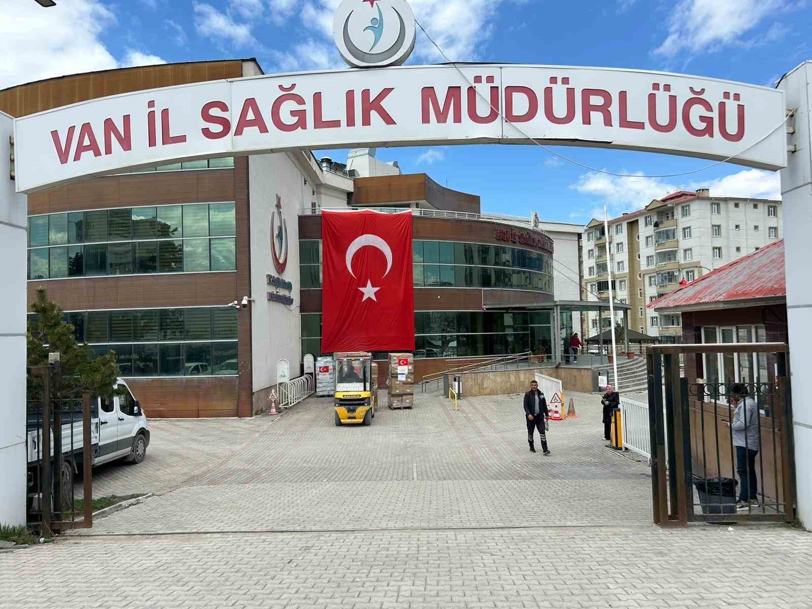 Türkiye’den İran’a sağlık desteği: Van’dan gönderilen yardım tırı sayısı 9 oldu 11 turkiyeden irana saglik destegi vandan gonderilen yardim tiri sayisi 9 oldu 7 qGViGWk1