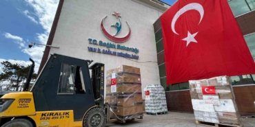 turkiyeden-irana-saglik-destegi-vandan-gonderilen-yardim-tiri-sayisi-9-oldu-aLkRXMHW.jpg