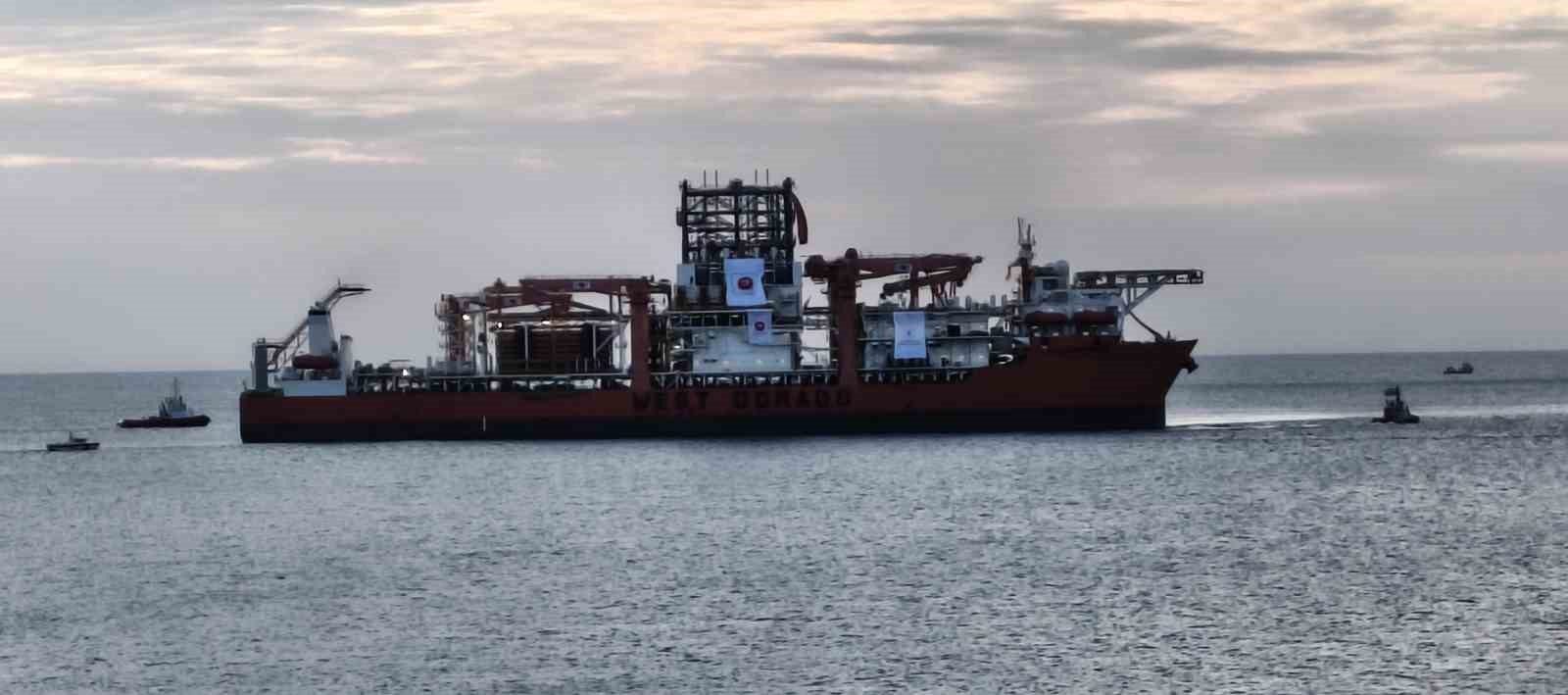 turkiyenin 6inci sondaj gemisi mersine ulasti 1 VIlYwEPl