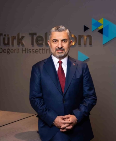turkiyenin-dijital-gelecegini-guclu-fiber-altyapi-ve-5g-odakli-yerli-teknolojilerle-bugunden-insa-ediyoruz-KedhU6vx.jpg