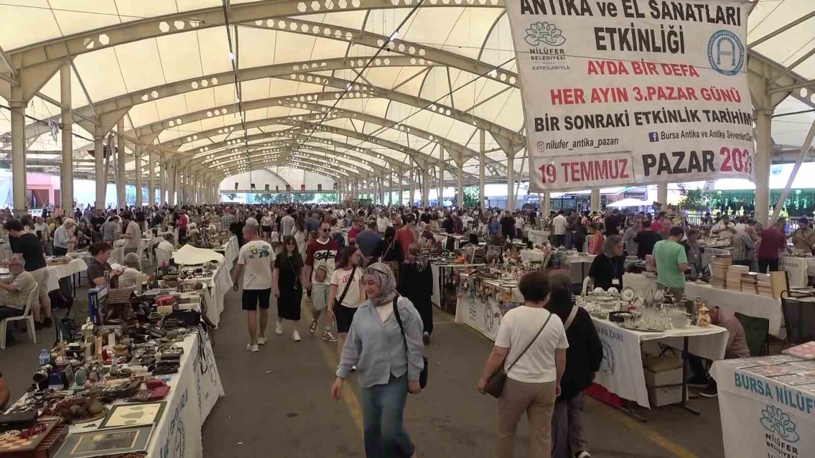 turkiyenin dort bir yanindan antikacilari bursada bulusturan agora antika pazari 10 yasinda 1 3S6uiHEb