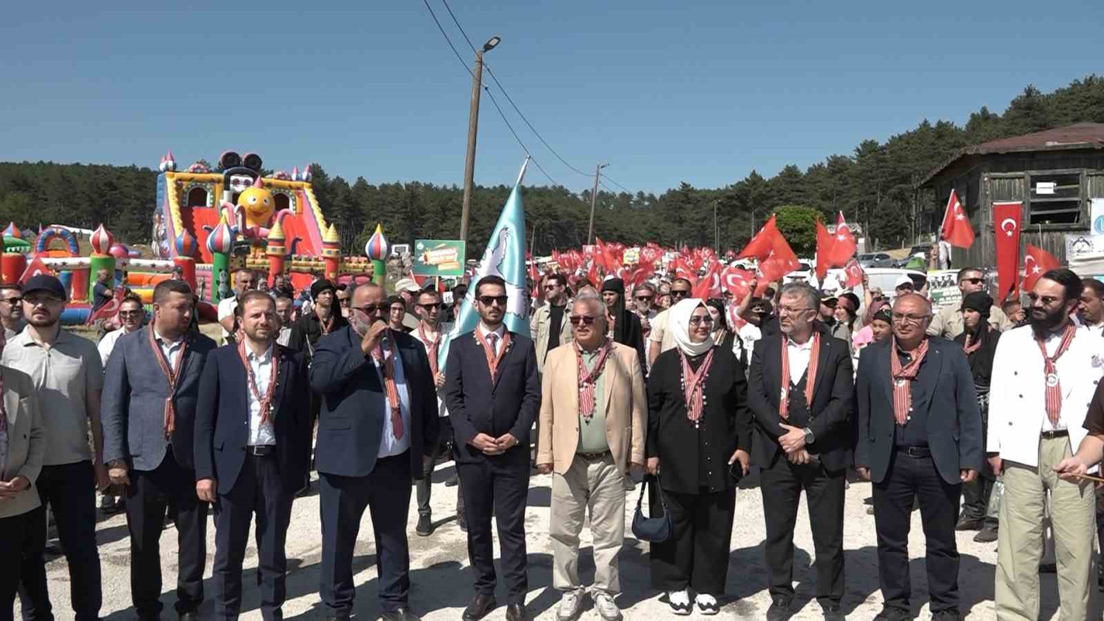 turkiyenin dort bir yanindan gelen giresunlular bursada bulustu 3 Tj6LXZns