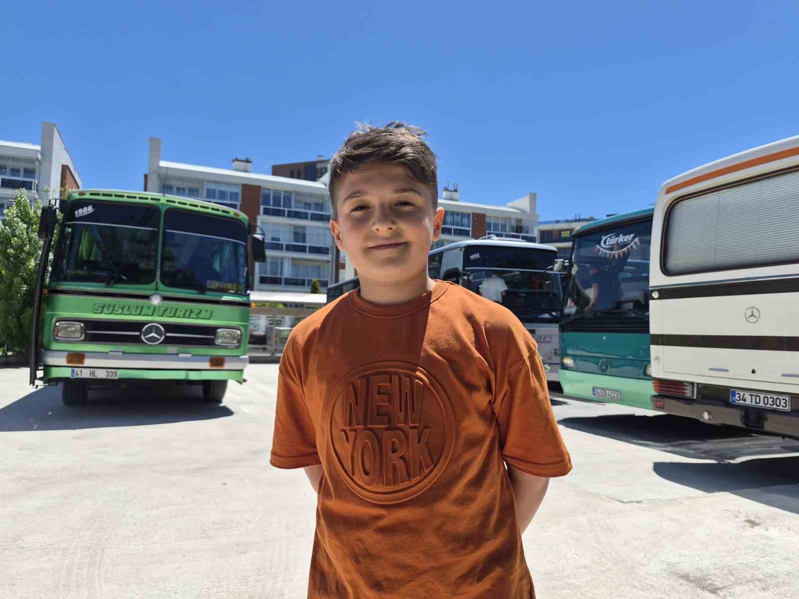Türkiye’nin dört bir yanından gelen klasik otobüsler Eskişehir’de buluştu 11 turkiyenin dort bir yanindan gelen klasik otobusler eskisehirde bulustu 7 9WRTesyZ