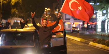 turkiyenin-dunya-kupasina-katilmasi-aydinda-konvoyla-kutlandi-aBP3xPXu.jpg