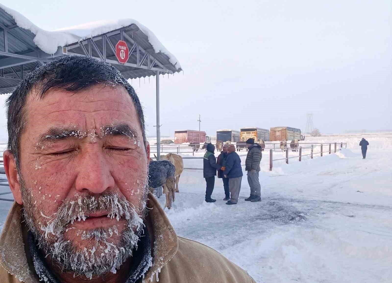 turkiyenin en buyuk hayvan pazari agir kis sartlari nedeniyle kapatildi 1 jWCP5F5n