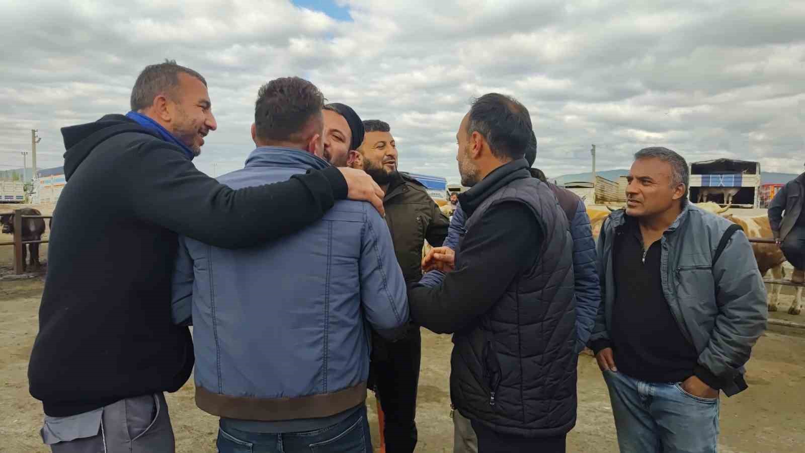 turkiyenin en buyuk hayvan pazarlarindan sarkislada bayram oncesi yogunluk artti 7