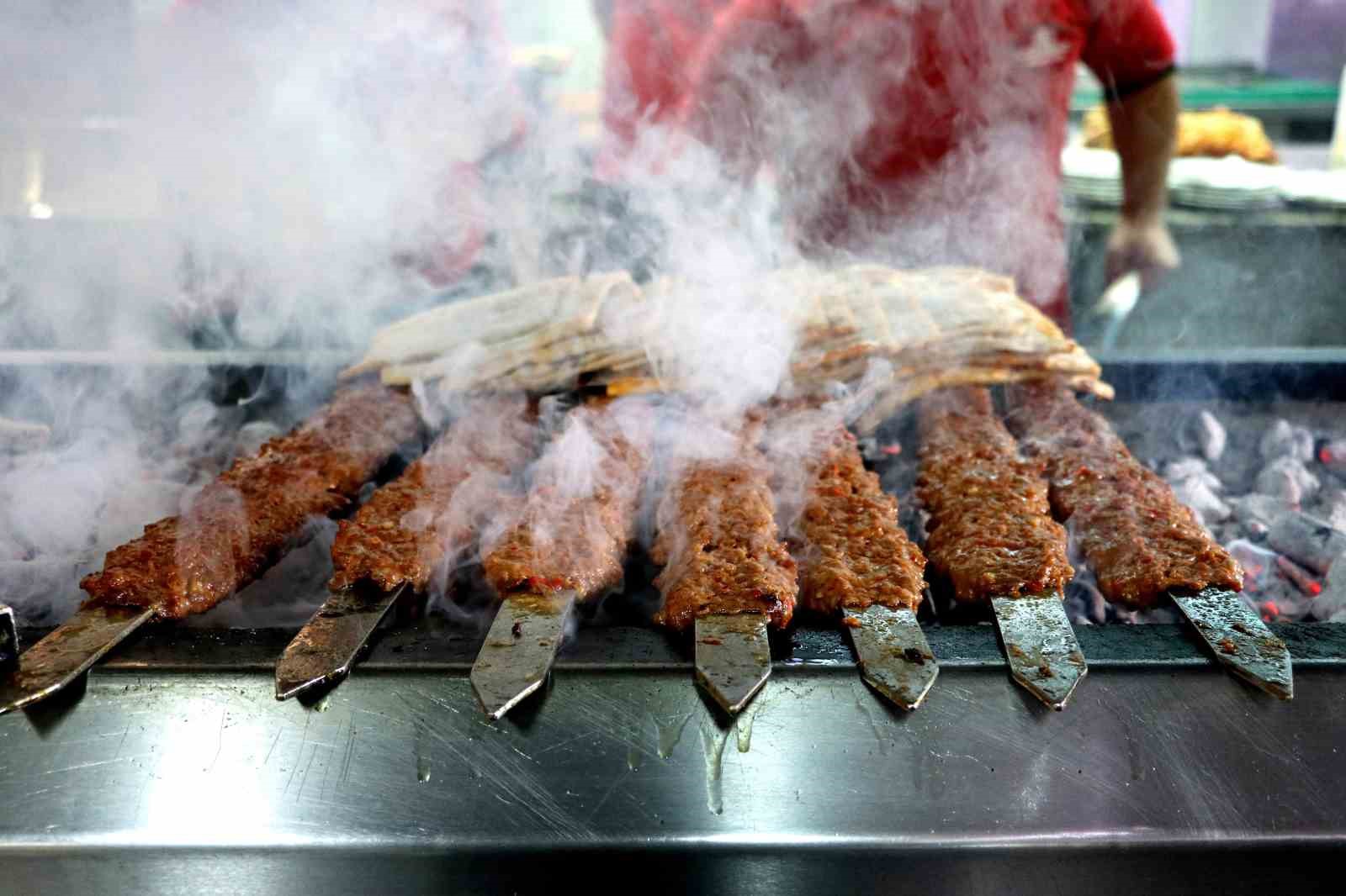 ‘Türkiye’nin en çok akla gelen lezzetleri’ listesinde Adana kebabının 3’üncü olmasına tepki 7 turkiyenin en cok akla gelen lezzetleri listesinde adana kebabinin 3uncu olmasina tepki 3 965aizau