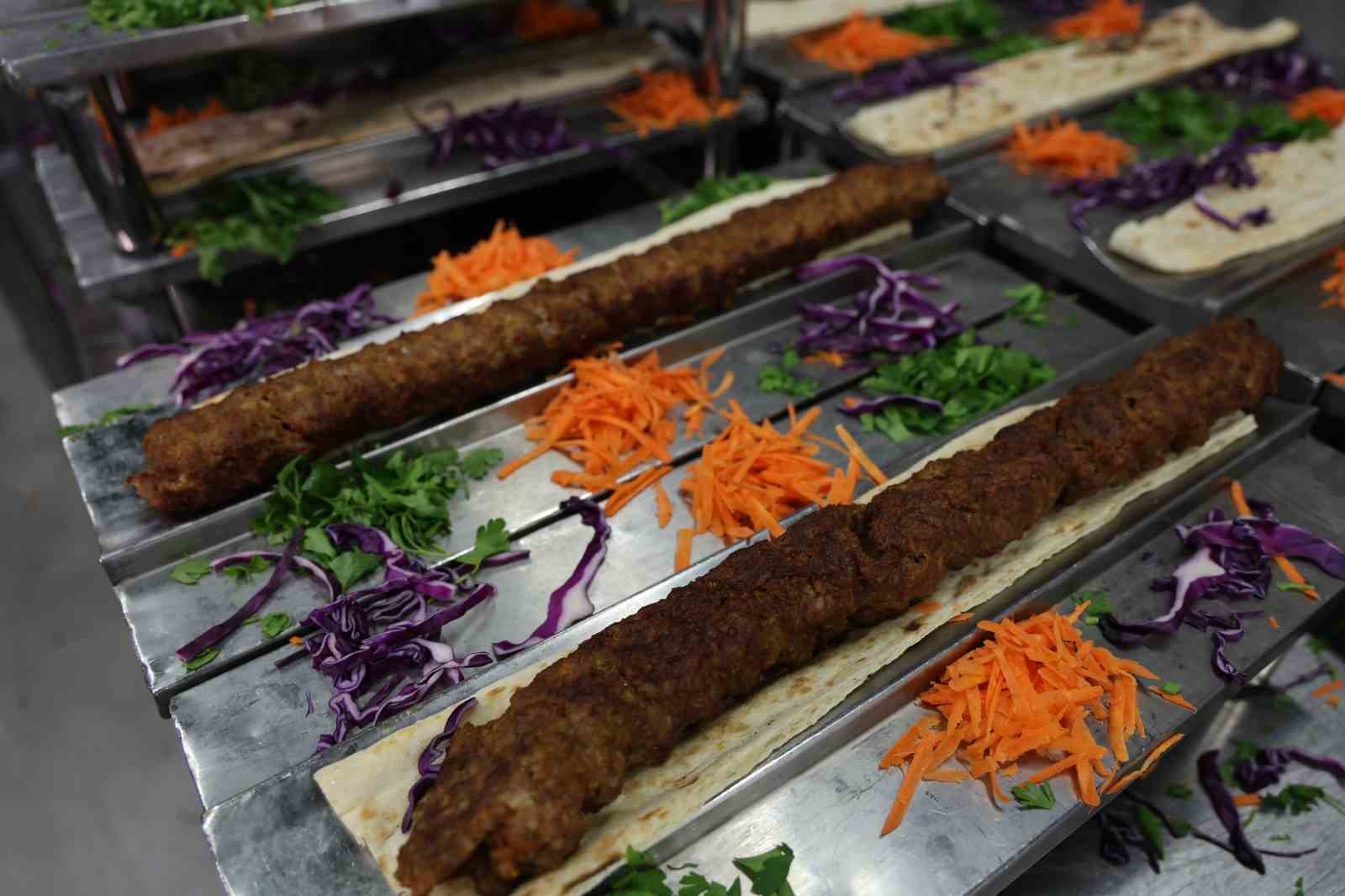 ‘Türkiye’nin en çok akla gelen lezzetleri’ listesinde Adana kebabının 3’üncü olmasına tepki 8 turkiyenin en cok akla gelen lezzetleri listesinde adana kebabinin 3uncu olmasina tepki 4 6LVjw1aw