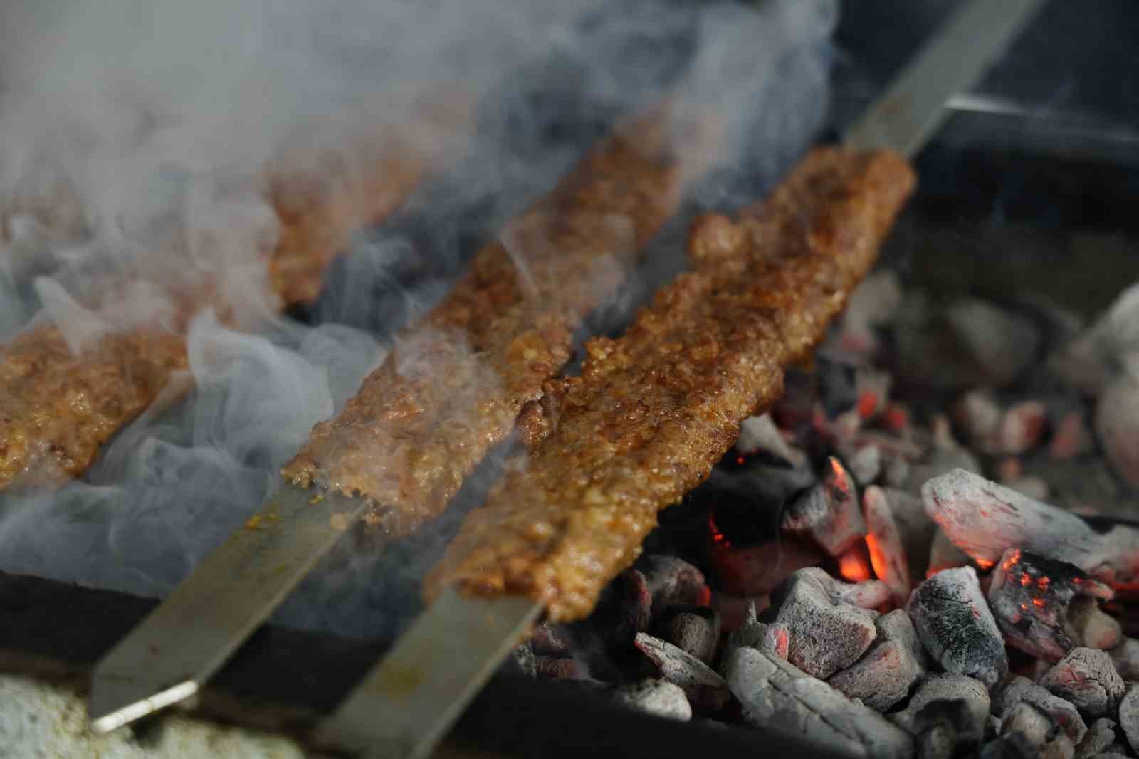 ‘Türkiye’nin en çok akla gelen lezzetleri’ listesinde Adana kebabının 3’üncü olmasına tepki 9 turkiyenin en cok akla gelen lezzetleri listesinde adana kebabinin 3uncu olmasina tepki 5 e7TATvGh