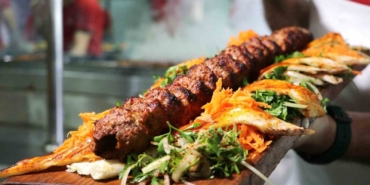 turkiyenin-en-cok-akla-gelen-lezzetleri-listesinde-adana-kebabinin-3uncu-olmasina-tepki-zmjS9VIS.jpg