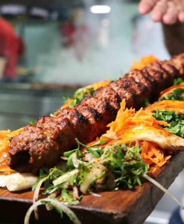 turkiyenin-en-cok-akla-gelen-lezzetleri-listesinde-adana-kebabinin-3uncu-olmasina-tepki-zmjS9VIS.jpg
